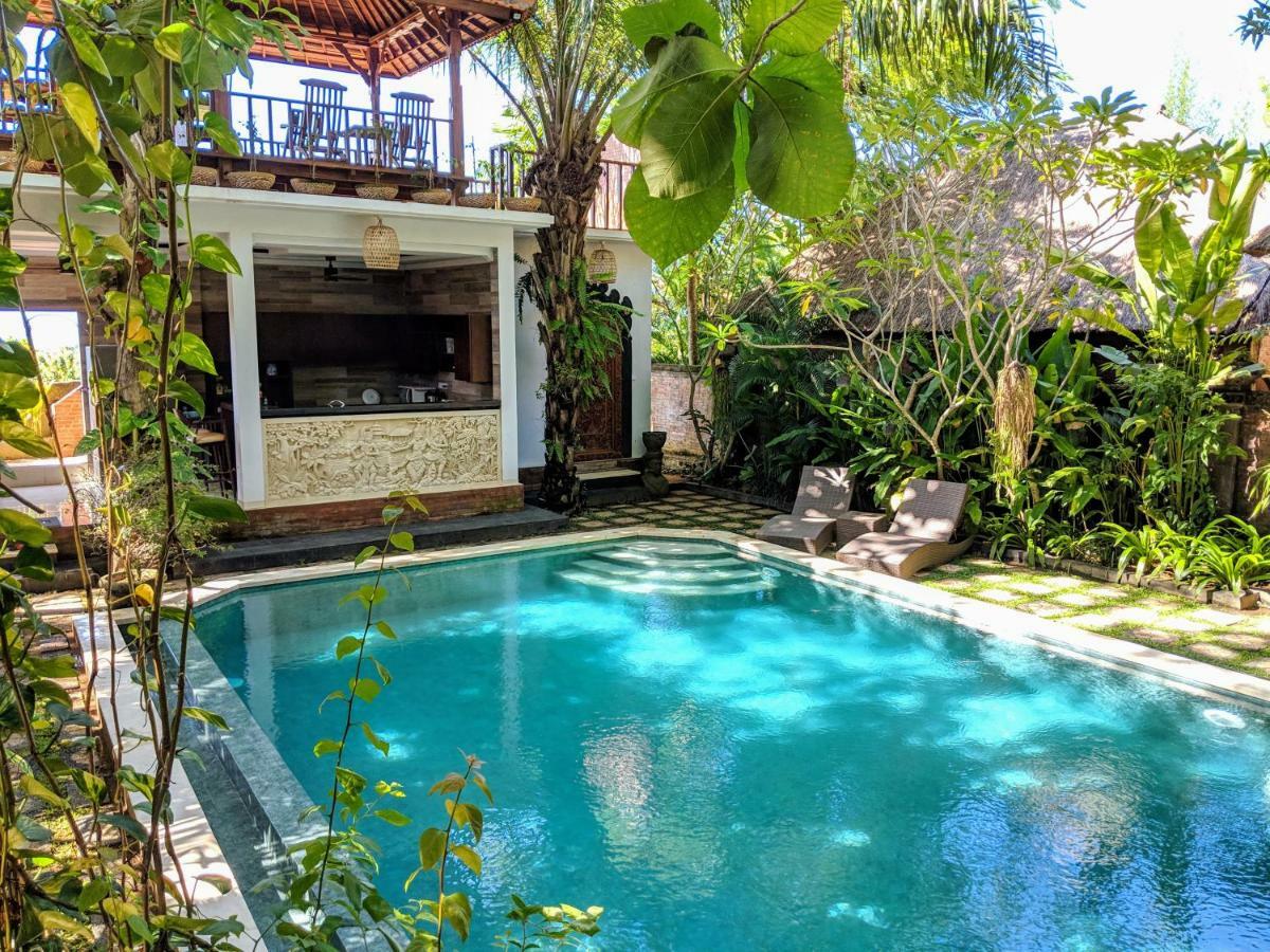 The Laras Villa Jimbaran Exterior foto
