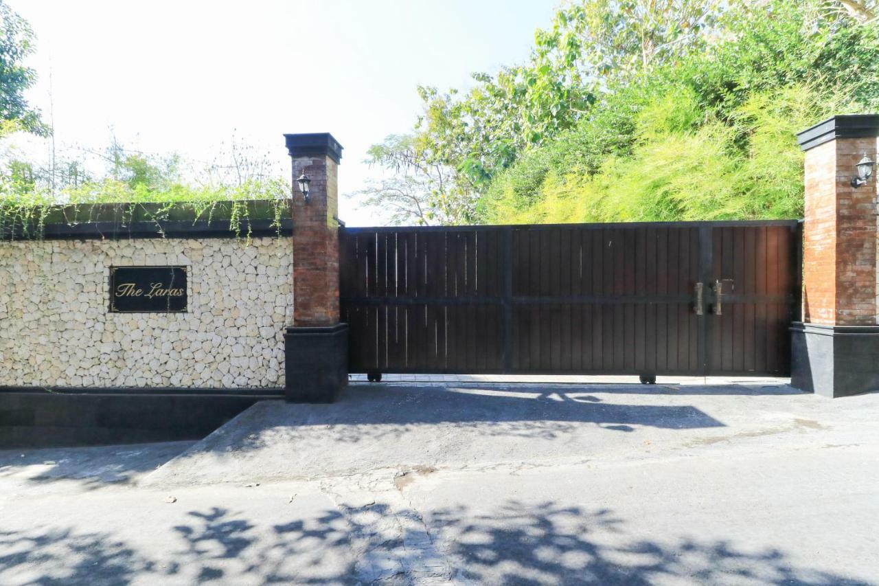 The Laras Villa Jimbaran Exterior foto