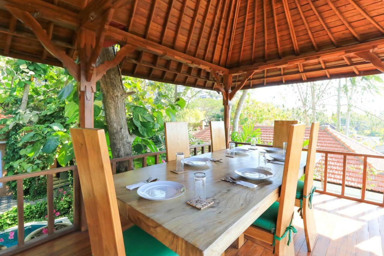 The Laras Villa Jimbaran Exterior foto