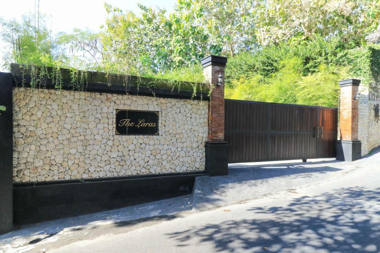 The Laras Villa Jimbaran Exterior foto