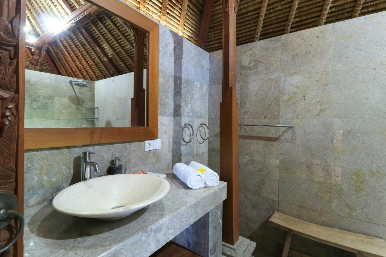 The Laras Villa Jimbaran Exterior foto